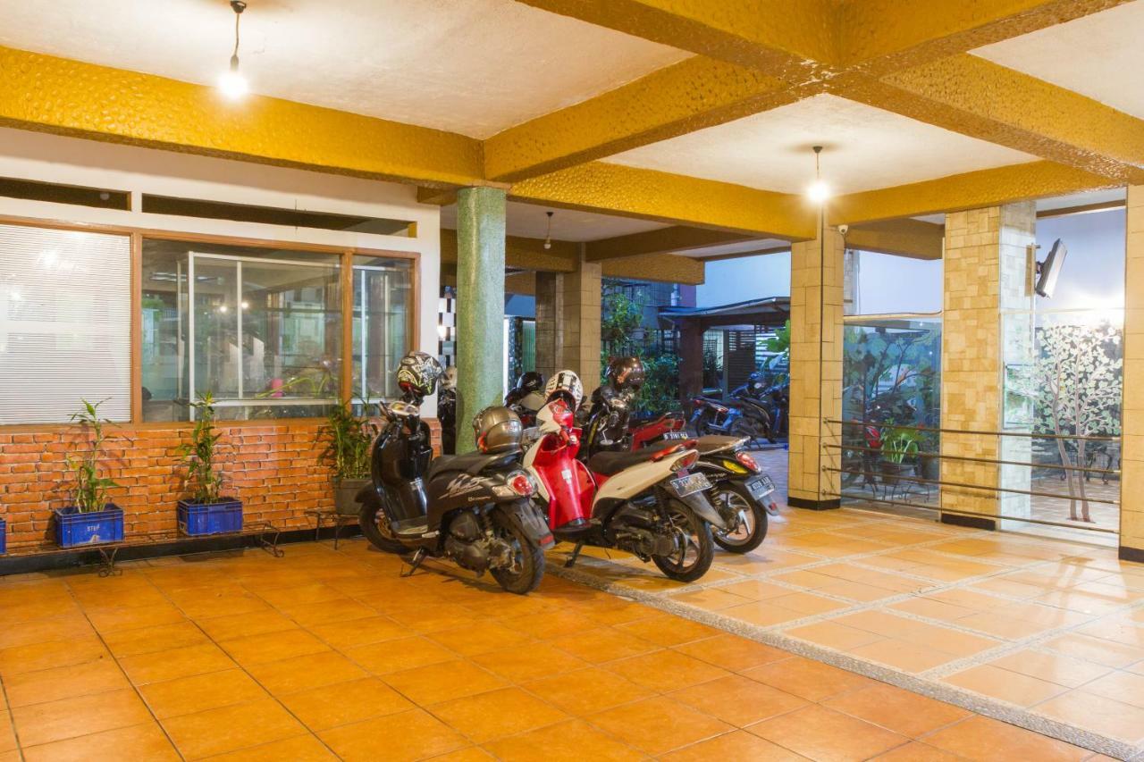 Reddoorz Plus @ Surapati 2 Bandung Exterior foto